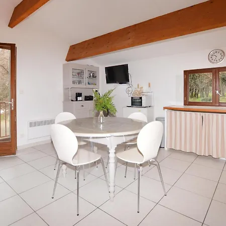 Σπίτι διακοπών 2 Bedroom Beautiful In